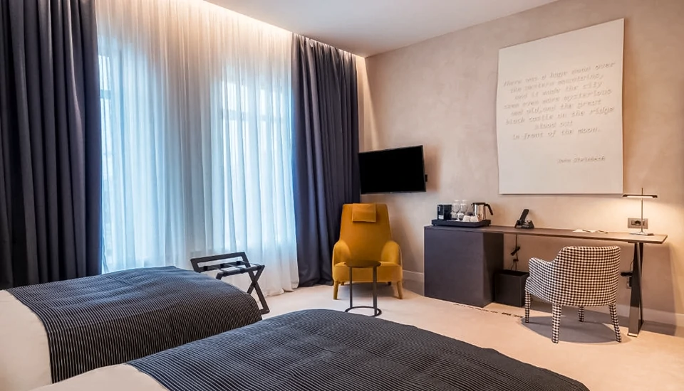 هتل مونوگراف تفلیس